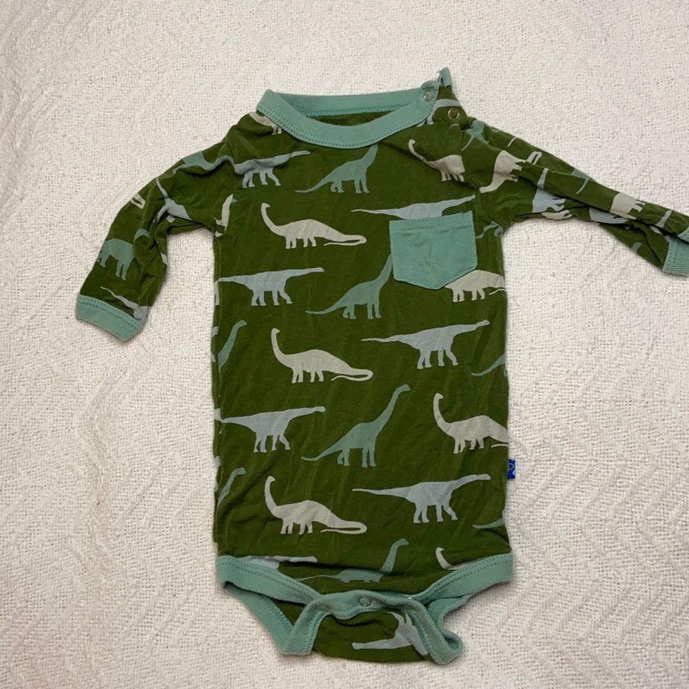 Kickee pants Dino body suit